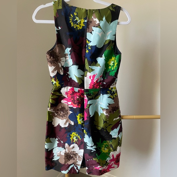 TRINA TURK FLORAL DRESS - 0 - Picture 6 of 8